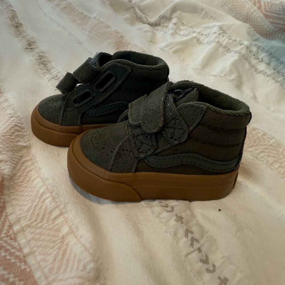 Vans Kids Shoes in Olive and Tan - Picture 2 of 5